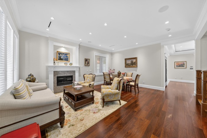 Photo 2 at 3285 W 12th Avenue, Kitsilano, Vancouver West