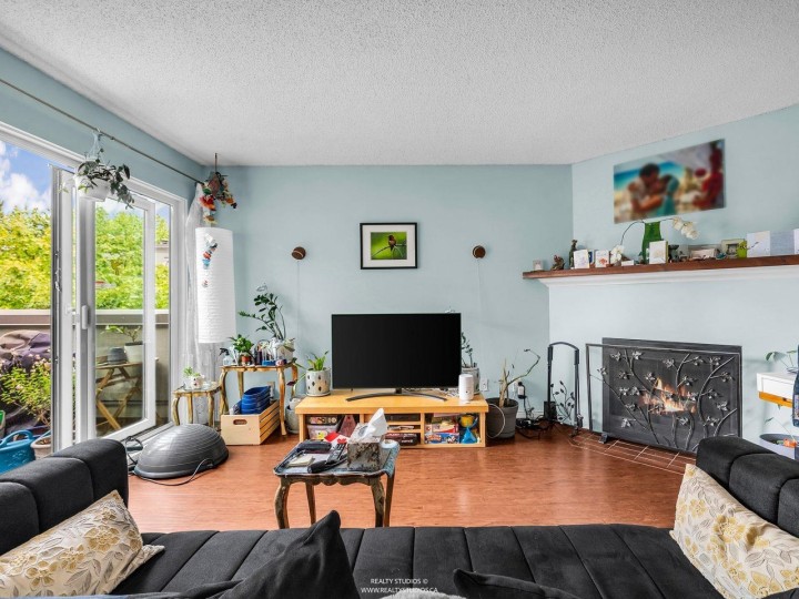 Photo 17 at 1330 W 7th Avenue, Fairview VW, Vancouver West