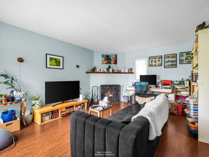 Photo 18 at 1330 W 7th Avenue, Fairview VW, Vancouver West