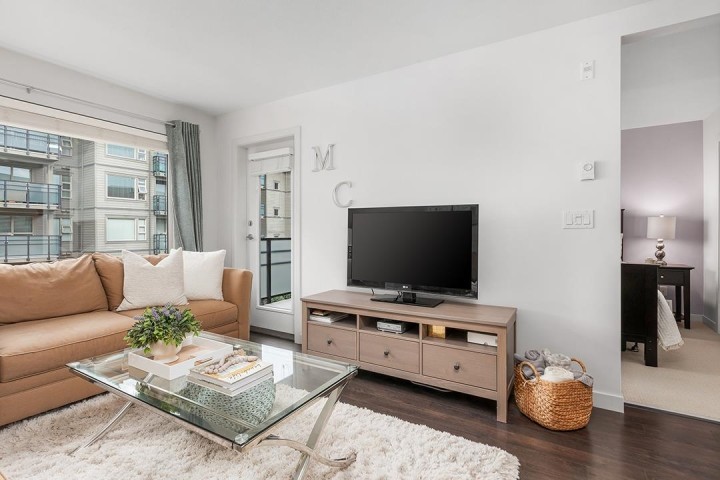 Photo 4 at 301 - 1673 Lloyd Avenue, Pemberton NV, North Vancouver