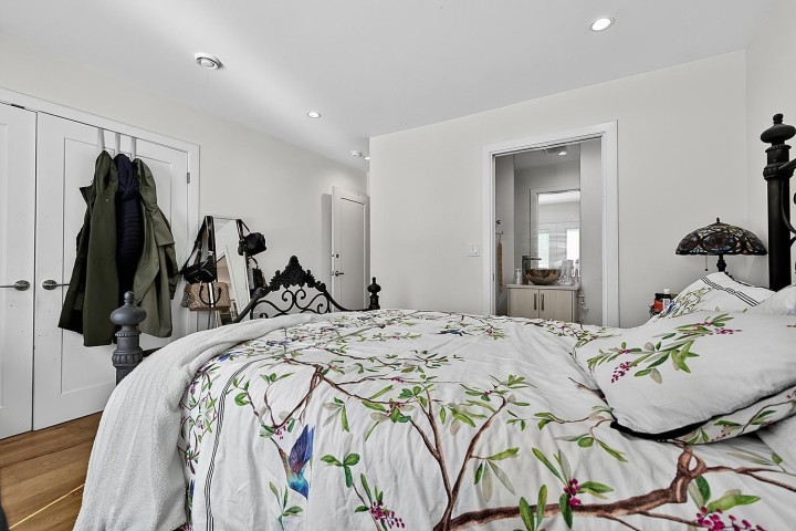 Photo 16 at 5430 Melbourne Street, Collingwood VE, Vancouver East