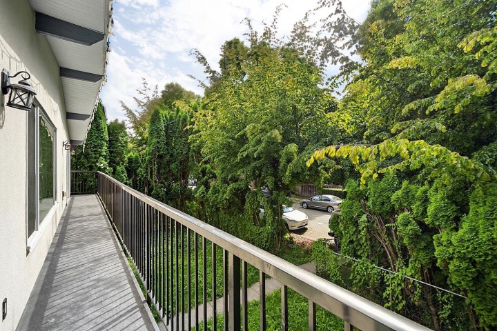 Photo 7 at 5430 Melbourne Street, Collingwood VE, Vancouver East