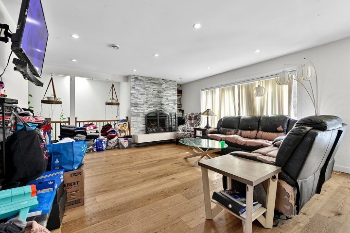 Photo 5 at 5430 Melbourne Street, Collingwood VE, Vancouver East