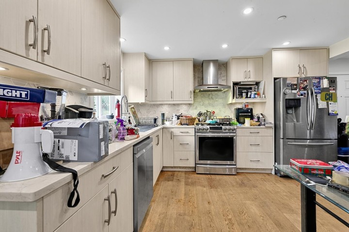 Photo 24 at 5430 Melbourne Street, Collingwood VE, Vancouver East