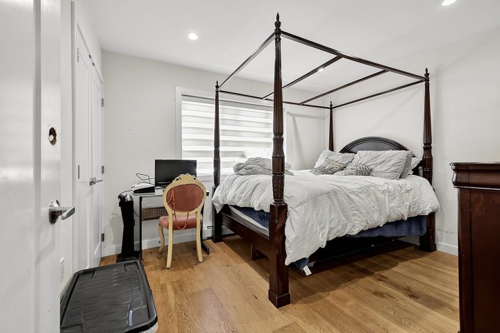 Photo 14 at 5430 Melbourne Street, Collingwood VE, Vancouver East
