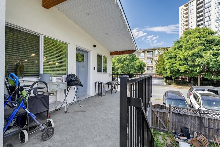 Photo 19 at 5430 Melbourne Street, Collingwood VE, Vancouver East