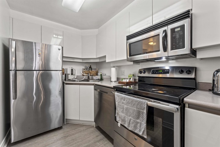 Photo 3 at 2102 - 930 Cambie Street, Yaletown, Vancouver West