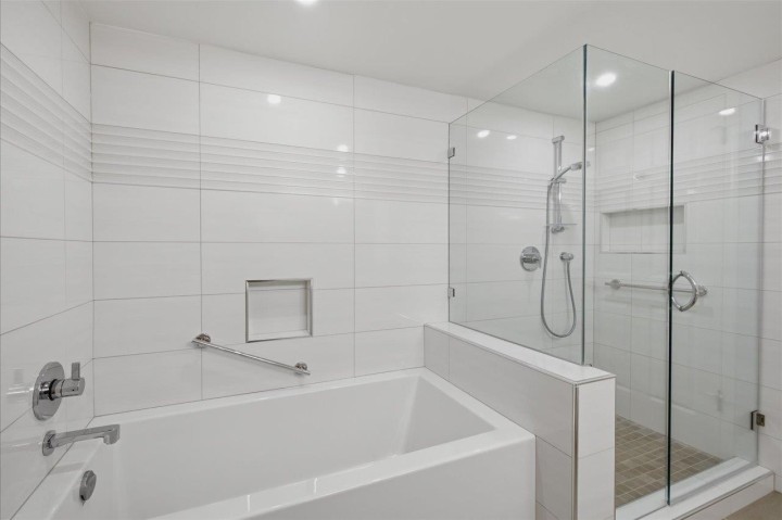 Photo 12 at 308 - 5880 Hampton Place, University VW, Vancouver West