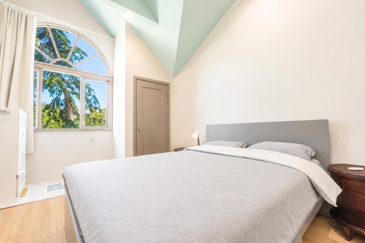 Photo 14 at 3870 W 17th Avenue, Dunbar, Vancouver West