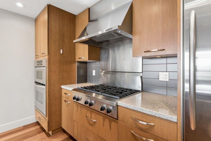Photo 17 at 902 - 3355 Cypress Place, West Vancouver