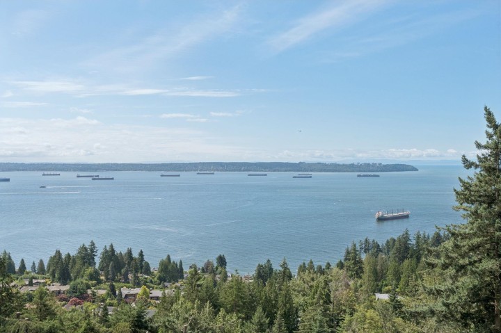 Photo 3 at 902 - 3355 Cypress Place, West Vancouver