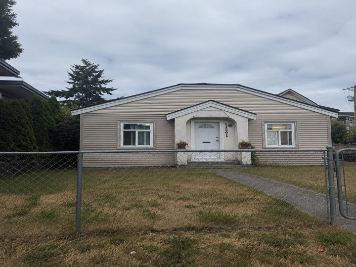 Photo 12 at 1237 E Broadway, Mount Pleasant VE, Vancouver East
