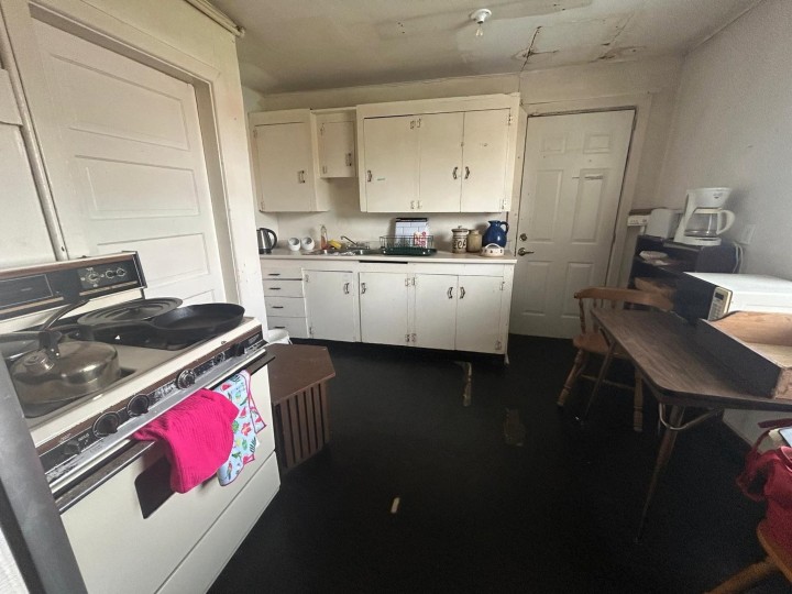 Photo 10 at 1243 E Broadway, Mount Pleasant VE, Vancouver East