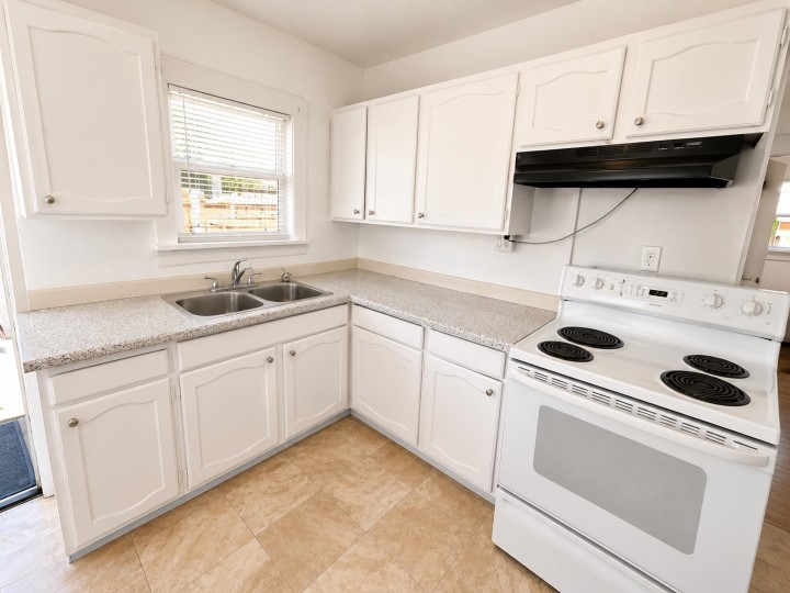 Photo 13 at 1257 E Broadway, Mount Pleasant VE, Vancouver East