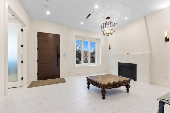Photo 6 at 2719 E 46th Avenue, Killarney VE, Vancouver East