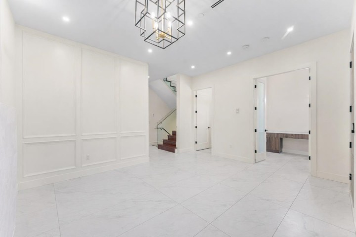 Photo 7 at 2719 E 46th Avenue, Killarney VE, Vancouver East