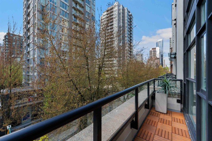 Photo 21 at 403 - 988 Richards Street, Yaletown, Vancouver West