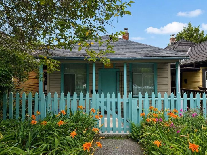 Photo 1 at 777 E Pender Street, Strathcona, Vancouver East