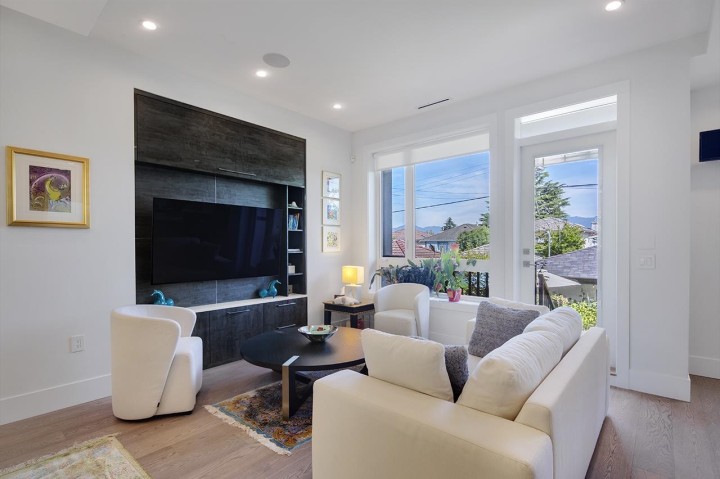 Photo 11 at 3191 E 21st Avenue, Vancouver East