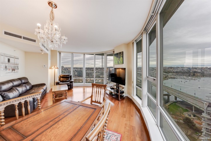 Photo 7 at 2705 - 918 Cooperage Way, Yaletown, Vancouver West