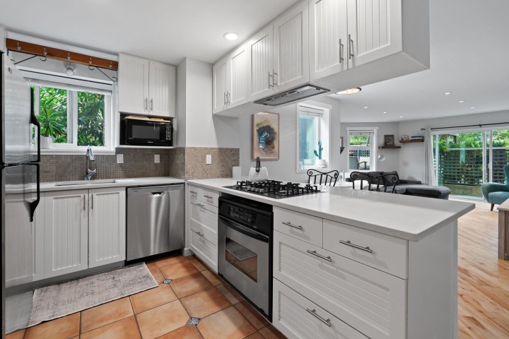 Photo 9 at 218 W 15th Avenue, Mount Pleasant VW, Vancouver West