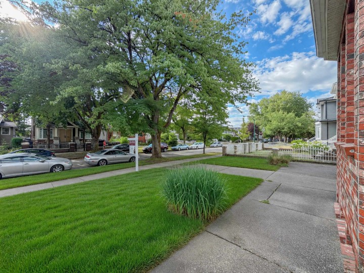 Photo 3 at 6332 Brooks Street, Killarney VE, Vancouver East