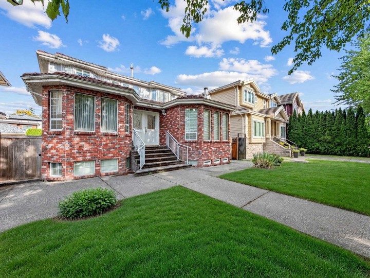 Photo 1 at 6332 Brooks Street, Killarney VE, Vancouver East