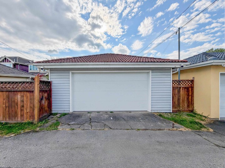 Photo 38 at 6332 Brooks Street, Killarney VE, Vancouver East