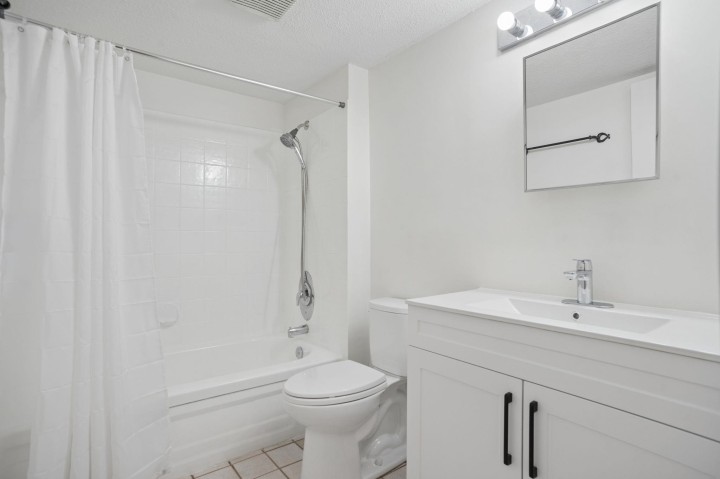 Photo 25 at 3 - 3250 W 4th Avenue, Kitsilano, Vancouver West