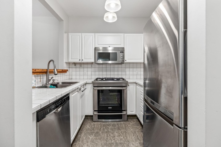 Photo 16 at 204 - 2525 Quebec Street, Mount Pleasant VE, Vancouver East