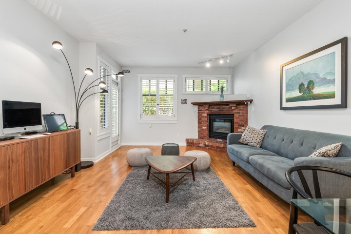 Photo 11 at 204 - 2525 Quebec Street, Mount Pleasant VE, Vancouver East