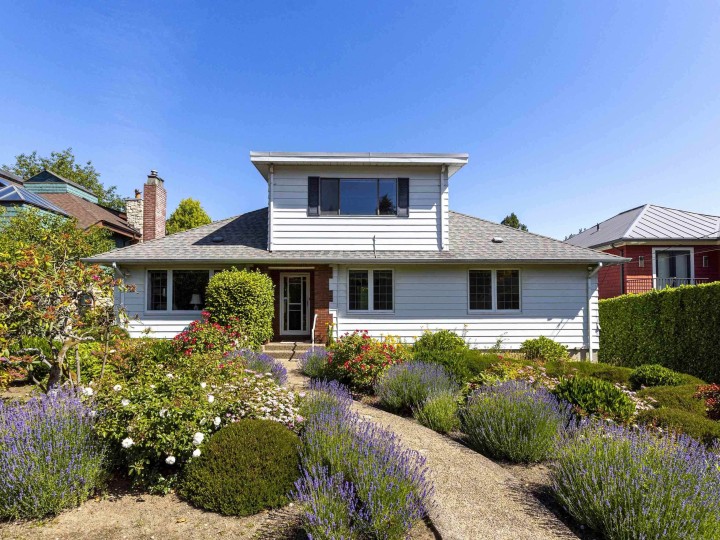 Photo 5 at 4355 W 3rd Avenue, Point Grey, Vancouver West