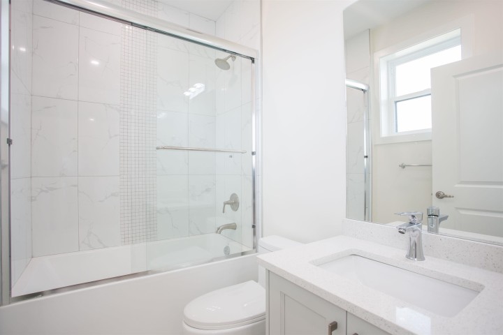 Photo 13 at 2028 E 42nd Avenue, Killarney VE, Vancouver East