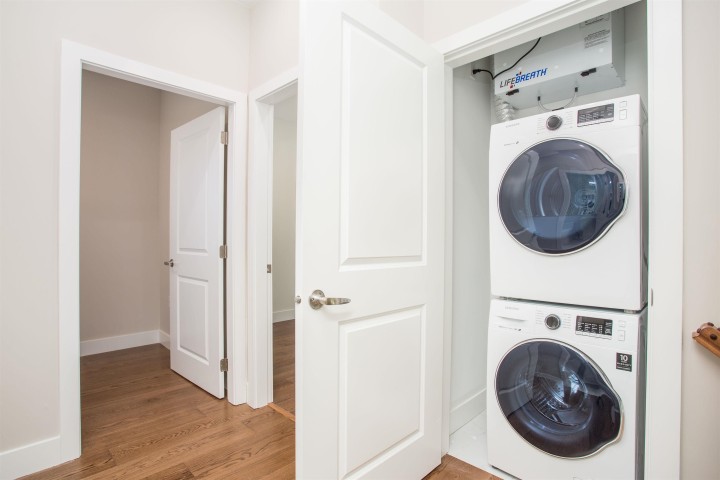 Photo 7 at 2028 E 42nd Avenue, Killarney VE, Vancouver East