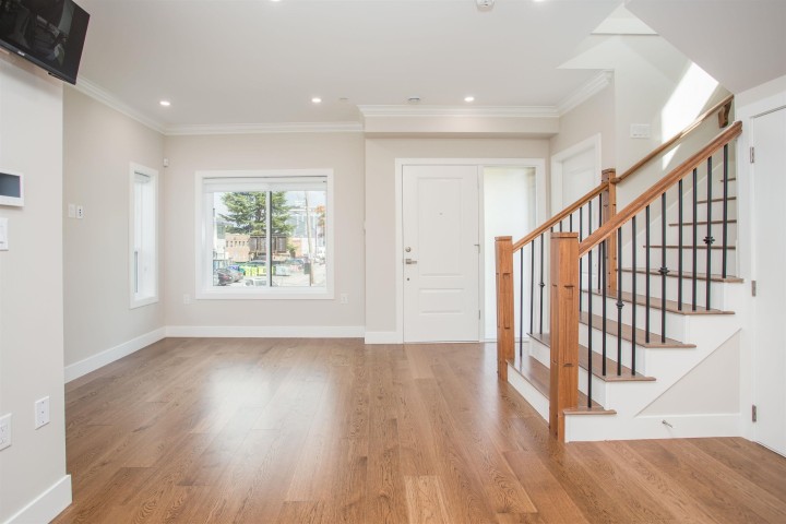 Photo 5 at 2028 E 42nd Avenue, Killarney VE, Vancouver East