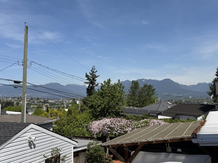 Photo 27 at 3335 Dieppe Drive, Renfrew Heights, Vancouver East