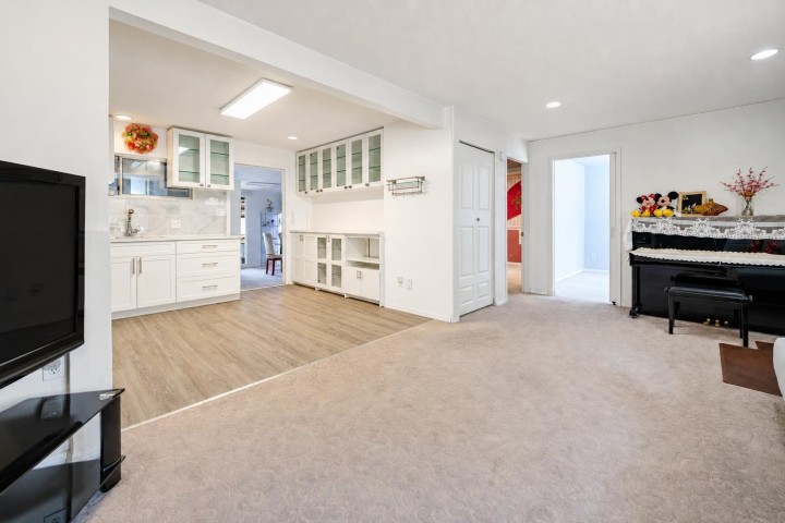 Photo 5 at 3335 Dieppe Drive, Renfrew Heights, Vancouver East
