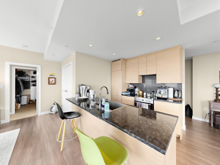 Photo 9 at 3702 - 488 Sw Marine Drive, Marpole, Vancouver West