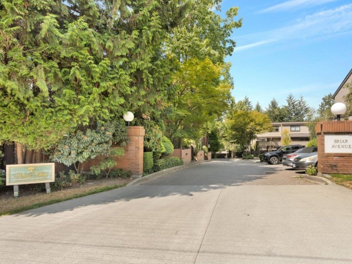 Photo 1 at 206 - 2140 Briar Avenue, Quilchena, Vancouver West