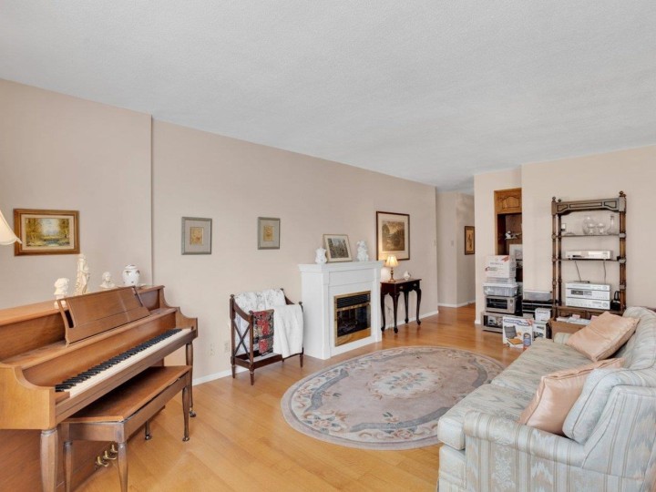 Photo 18 at 206 - 2140 Briar Avenue, Quilchena, Vancouver West