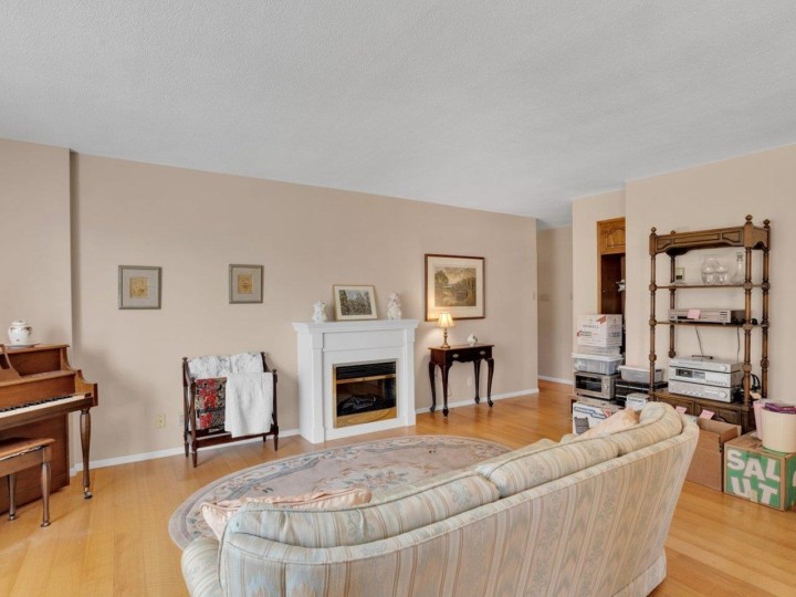 Photo 8 at 206 - 2140 Briar Avenue, Quilchena, Vancouver West