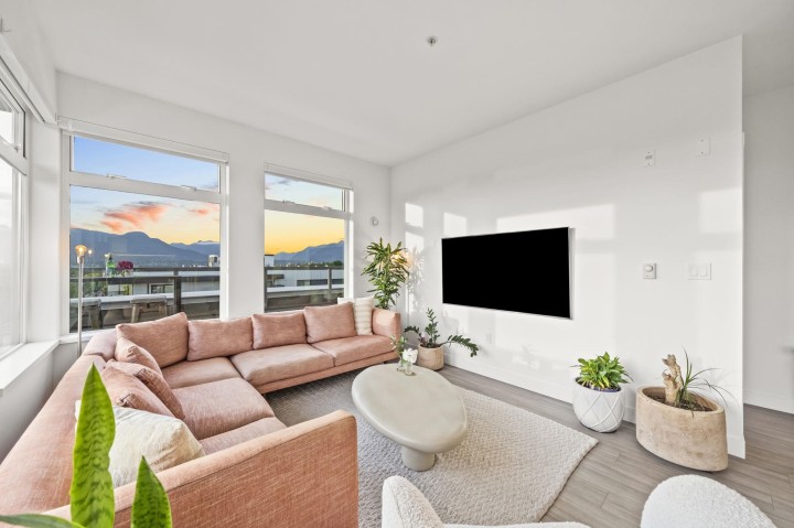 Photo 5 at 408 - 2408 Grant Street, Renfrew VE, Vancouver East