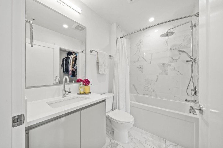 Photo 20 at 408 - 2408 Grant Street, Renfrew VE, Vancouver East
