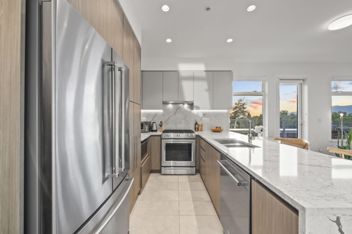 Photo 9 at 408 - 2408 Grant Street, Renfrew VE, Vancouver East