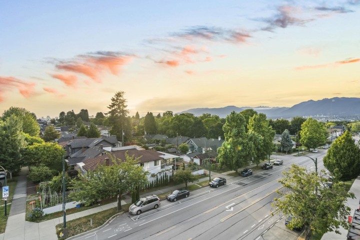 Photo 31 at 408 - 2408 Grant Street, Renfrew VE, Vancouver East