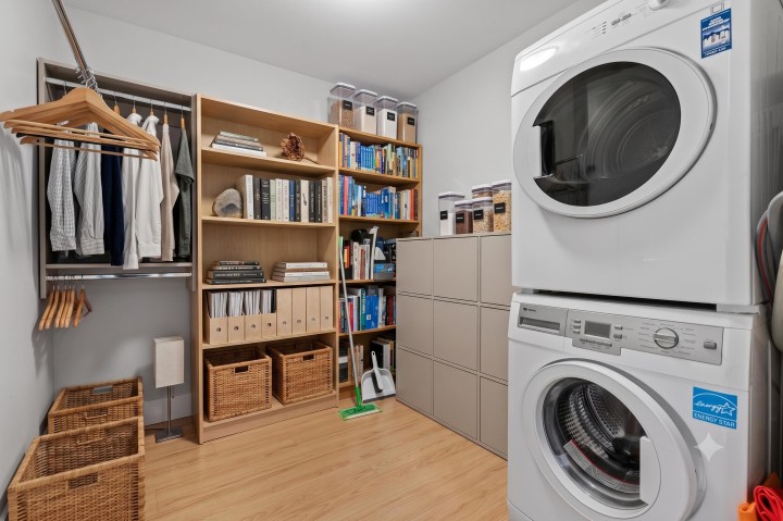 Photo 16 at 523 - 159 W 2nd Avenue, False Creek, Vancouver West