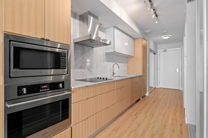 Photo 9 at 523 - 159 W 2nd Avenue, False Creek, Vancouver West