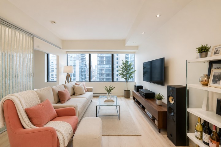 Photo 10 at 915 - 1333 W Georgia Street, Coal Harbour, Vancouver West