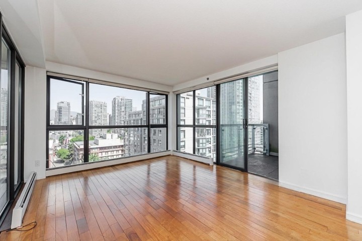Photo 15 at 1304 - 283 Davie Street, Yaletown, Vancouver West