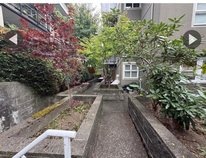 Photo 20 at 102 - 3008 Willow Street, Fairview VW, Vancouver West